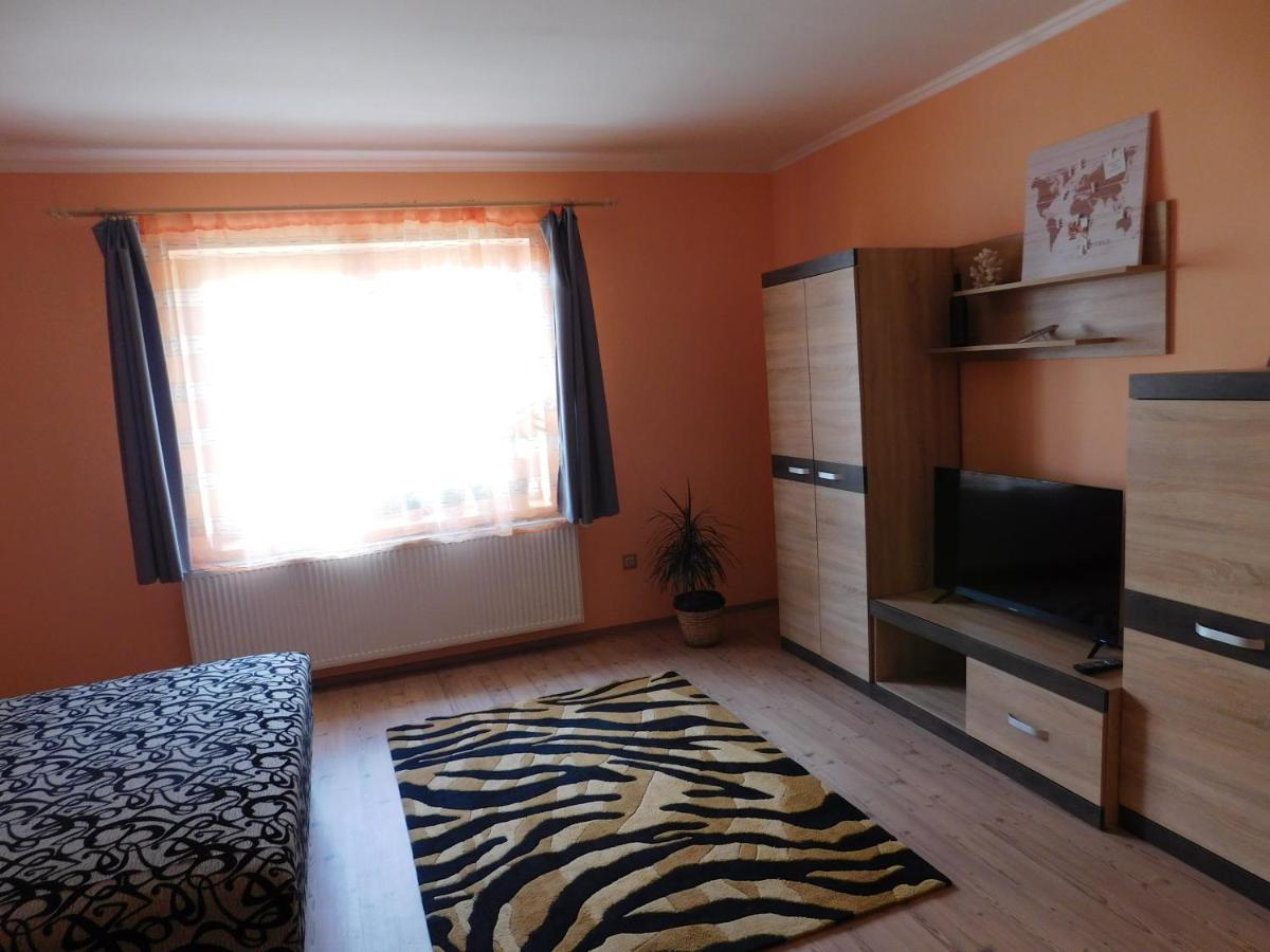 Ferienwohnung Lovas Vendeghaz Obanya Exterior foto