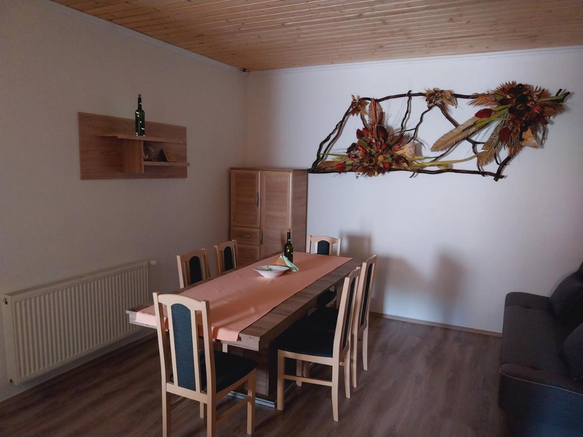 Ferienwohnung Lovas Vendeghaz Obanya Exterior foto
